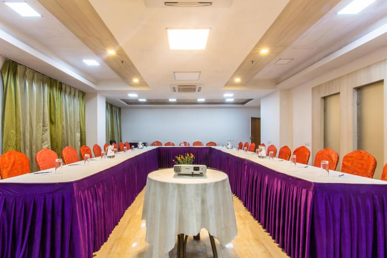Hotel Siddhartha, Nepalgunj Экстерьер фото