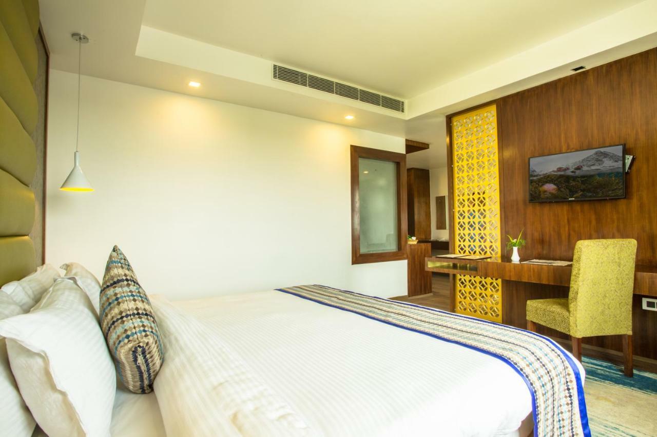 Hotel Siddhartha, Nepalgunj Экстерьер фото